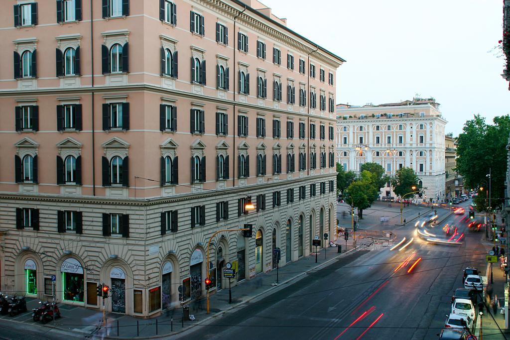 Отель Premier Cavour Рим Экстерьер фото